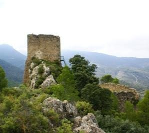 Castell de Benifallim, un mirador entre fortaleses