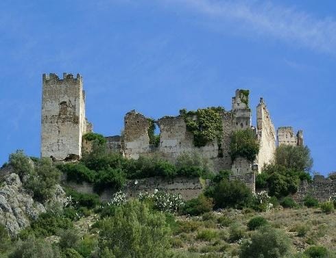 Necessites una visita més tranquil·la i per a tots els públics? Ruta del Castell de Perputxent
