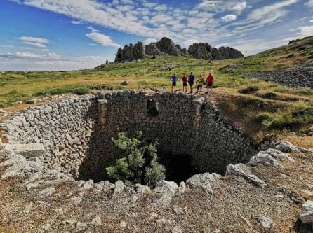 Alt de Serrella, neu i pedra seca: Pla de la Casa