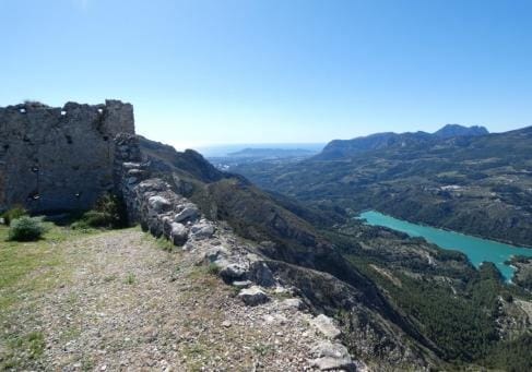 Vols continuar descobrint Castell de Castells? El Castellet (PR-CV 149)
